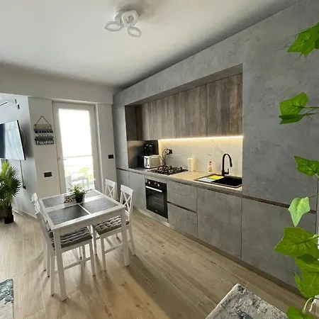 Alezzy Alessia Infinity Apartment *
